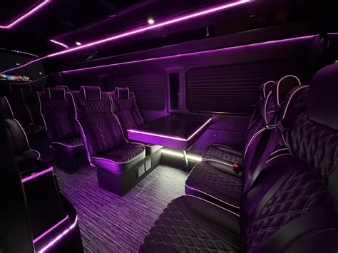 los angeles luxury sprinter hollywood town car  limousine