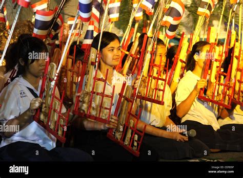 Angklung hi-res stock photography and images - Alamy