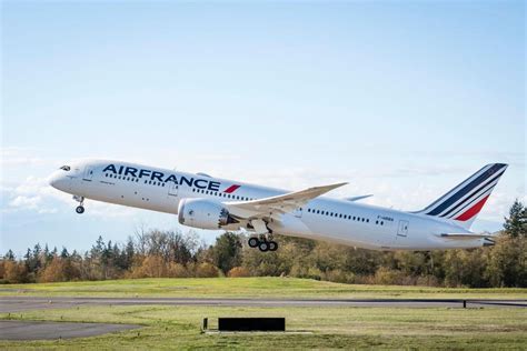 Air France Inauguró El Primer Vuelo Comercial Del Boeing 787 Hacia El