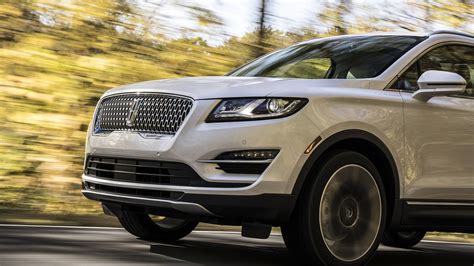 Facelifted 2019 Lincoln Mkc Adopts Continental Grille Autoevolution