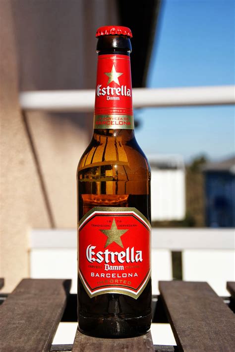 Der Bierige Blog: Estrella Damm Lager Beer