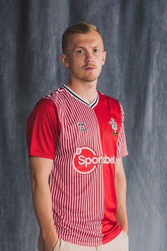 Southampton Fc Hummel Home Kit Released The Kitman