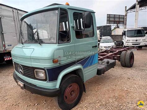 Caminhao Mercedes benz MB 708 usado à venda