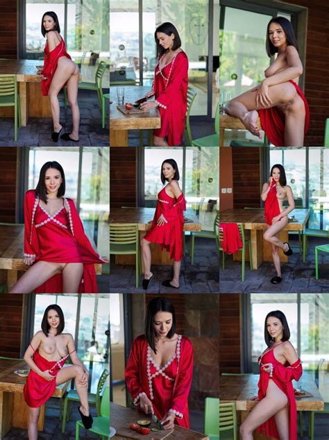 Superstars Naked Glamour Model Famous Studios Page