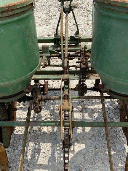 John Deere 246 247 2 Row 3 Pt Corn Planter Schneider Auctioneers Llc