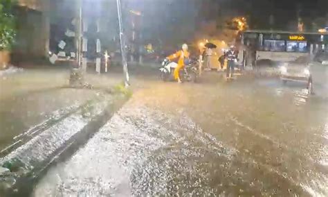 Bangalore Rain ಬೆಂಗಳೂರಿನಲ್ಲಿ ಮಳೆಯ ಆರ್ಭಟಕ್ಕೆ ಕೆರೆಯಂತಾದ ರಸ್ತೆಗಳು ವಾಹನ