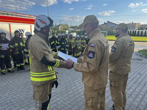 Zakończenie kursu podstawowego dla strażaków ochotników powiatu