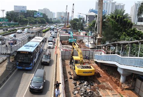 Progres Pembangunan Lrt Jakarta Antara Foto