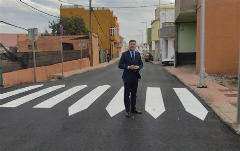 Termina el reasfaltado de la calle Camino Laguete después de la mejora