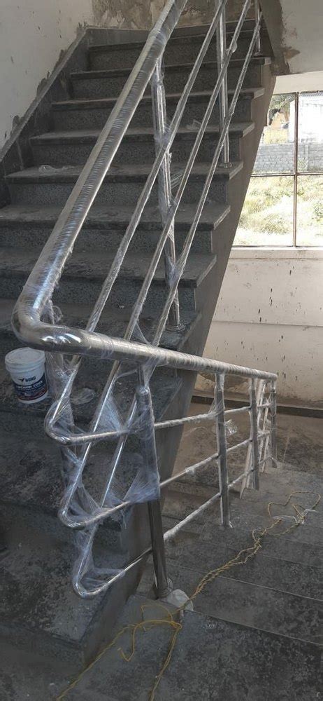 Silver Stainless Steel Staircase Railings At Rs 500 Feet In Hyderabad