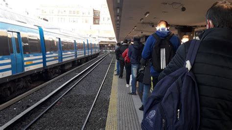 Demoras Y Vagones Repletos El Video Que Muestra Cómo Viajan Los Pasajeros Del Ferrocarril