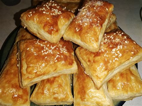 Слоеные булочки с сыром | Булочки, Идеи для блюд, Кондитер