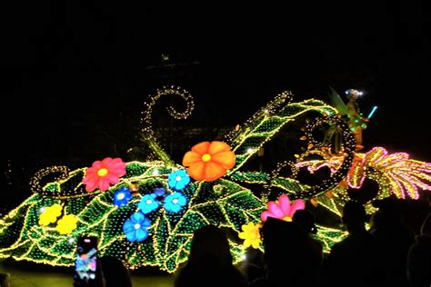 8 Facts About 2022s Return Of The Main Street Electrical Parade Dvc Shop