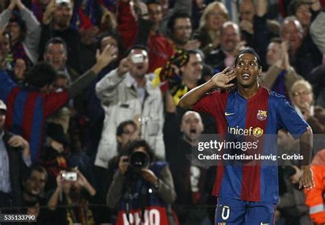 2,095 Ronaldinho Barcelona 2006 Stock Photos, High-Res Pictures, and ...