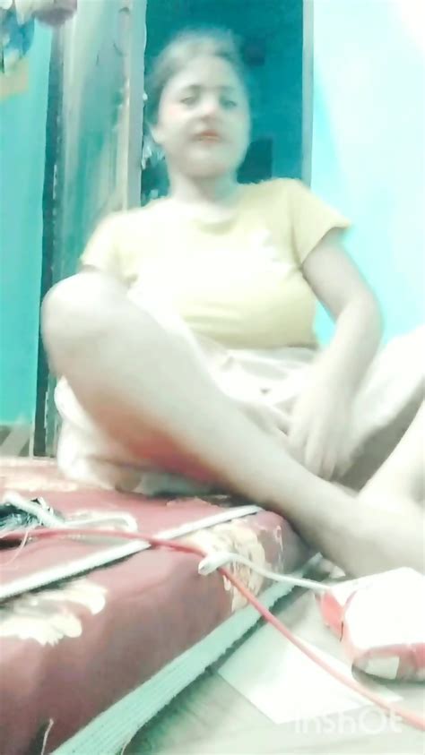 Hot IG Married Milf Supriyasin Flashing Pussy Hairs