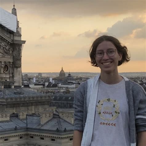 Ophélie Tours Indre et Loire J ai fait trois ans de classe