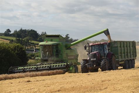 Deutz Fahr 5695 HTS Combine Harvester Unloading Spring Bar Flickr