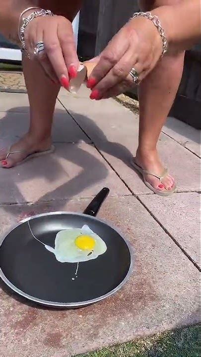 Is It Hot Enough To Fry An Egg Viralhog Youtube