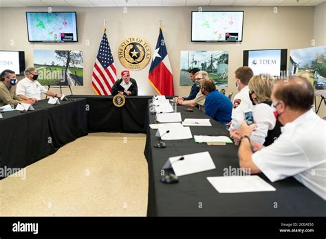 Emergency Operations Center Briefing Hi Res Stock Photography And