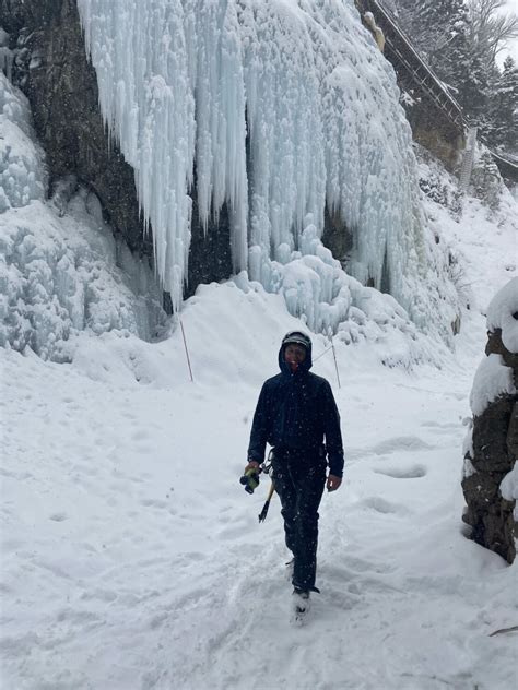 Ouray Ice Park - Aspen Expeditions