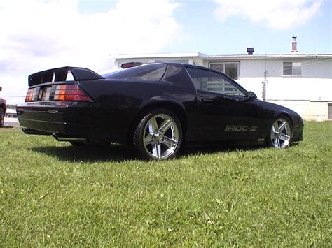 Black iroc-z on 18"chrome iroc wheels - Third Generation F-Body Message Boards