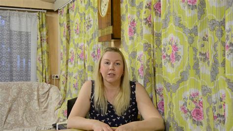 Жестовая игра про гусеницу - YouTube