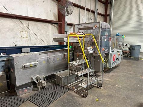 Gebruikt Nordson Pro Blue Hot Melt Jetbc Ss Te Koop In Indianapolis Indiana