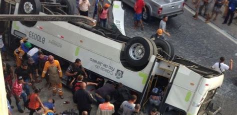 Ônibus cai de viaduto e mata sete pessoas no Rio de Janeiro Notícias