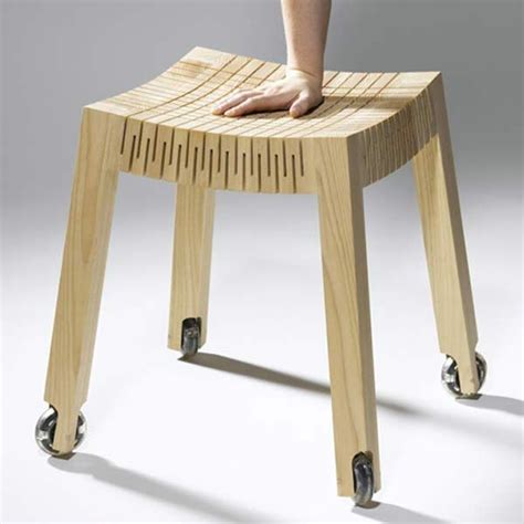 Красивый стул из дерева на колесиках | Wood chair design, Flexible wood ...