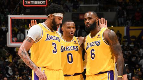 When It Comes To Reeling Lakers Its Wise To Take Big Picture Approach