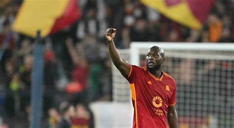 Roma Lecce Clamorosa Rimonta Giallorossa Azmoun E Lukaku