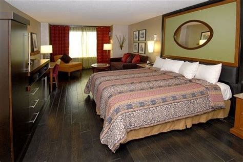 Suites & Rooms at Caesars Atlantic City, New Jersey