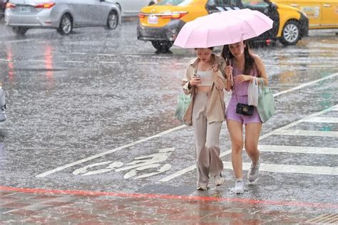 下班帶傘！南部4縣市大雨特報 2縣市大雷雨轟1小時 生活新聞 生活 聯合新聞網