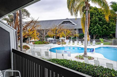 Poolside Guest Room with Two Queen Beds in Carlsbad CA | Carlsbad by ...