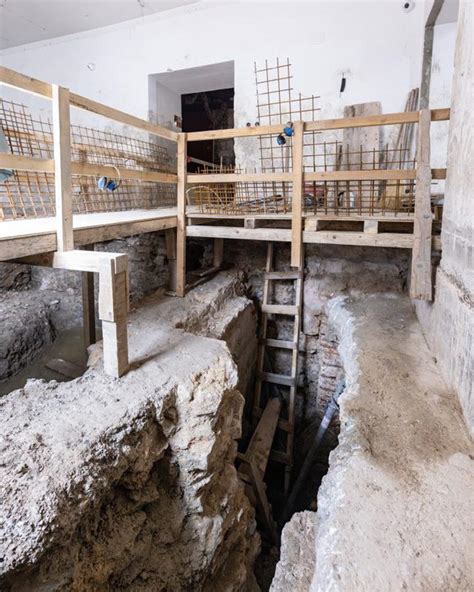 Archaeologists discover Roman baths and mosaics under split city museum ...