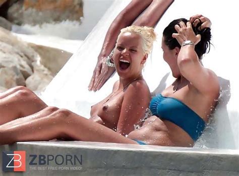 Celebrities Bare Breasted ZB Porn