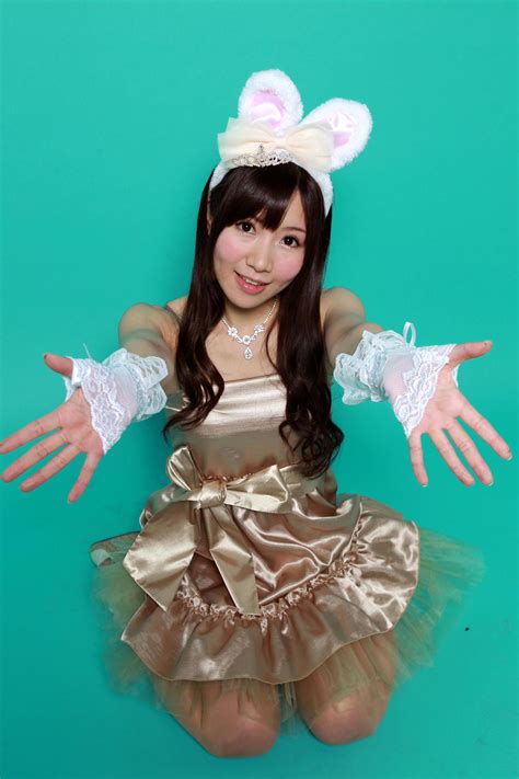 元SKE48加藤智子結婚を発表「芸能活動は引き続き継続」SKE時代の仲間に囲まれた写真もアップ - 結婚・熱愛写真ニュース : 日刊スポーツ