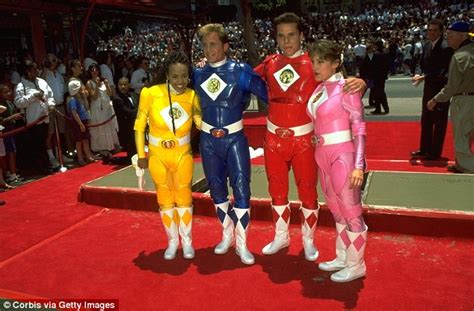 Bryan Cranston Apologizes For Offending Gay Power Rangers Actor Daily Mail Online