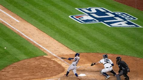 How the Astros Stifled the Yankees in Game 3 - The New York Times