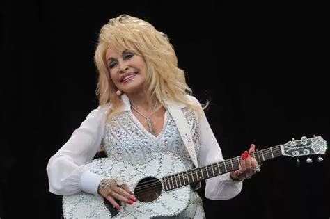 Dolly Parton S Natural Real Hair And Surprising Tattoos Revealed As