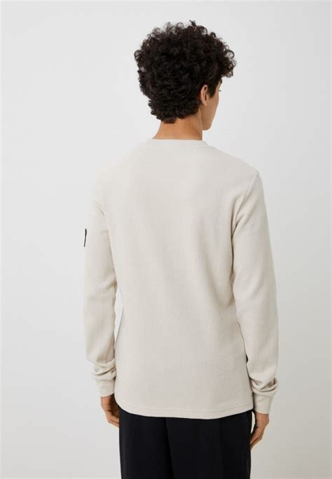 Лонгслив Calvin Klein Jeans, цвет: бежевый, RTLACQ747801 — купить в ...