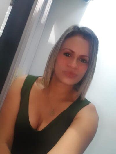 Dalia Stripchat Webcam Model Profile Free Live Sex Show Cam Joy