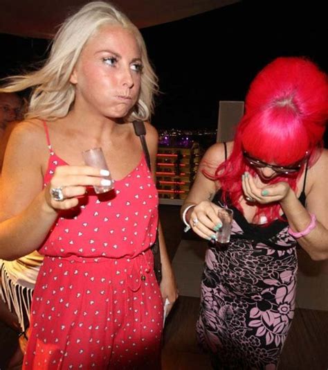 Hot Sexy Charlie Hedges Bikini Pics