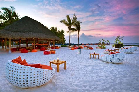 Best Resorts in the Maldives & Practical Travel Tips