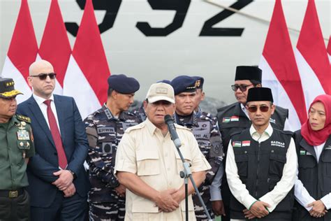 Prabowo Lepas Keberangkatan Kapal Rs Tni Kri Radjiman Kirim Bantuan Ke