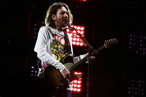 Os Red Hot Chili Peppers J N O Sabem Ao Mesmo Mas N S Perdoamos New In Oeiras