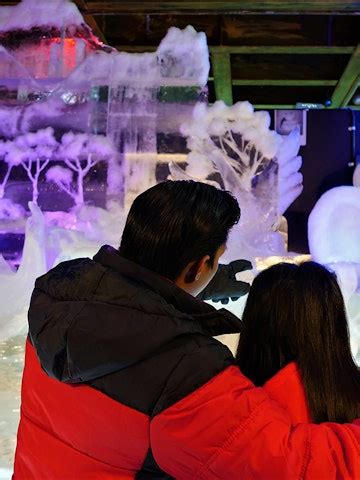 Snow City Singapore Tickets | Best Deals Online | Exclusive Offers