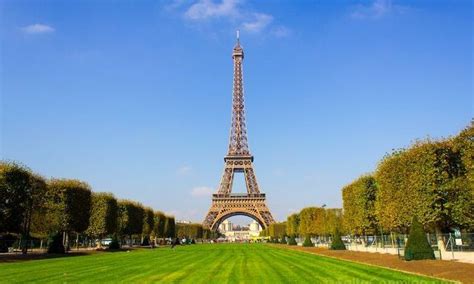 El Mundo Tiene Miedo Francia Protege La Torre Eiffel Con Un Muro De