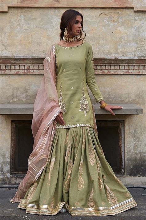 Ditch The Usual Bridal Outfits For These Gorgeous Sharara Suit Designs