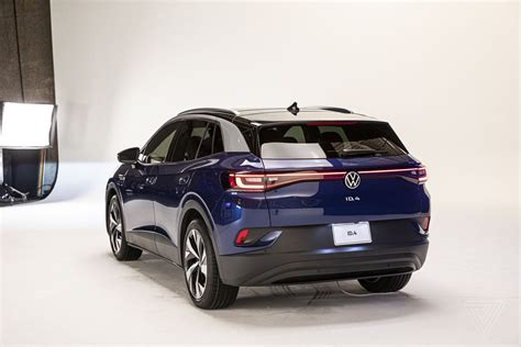 Volkswagen introduces ID 4 electric SUV with 250 miles of range and a ...